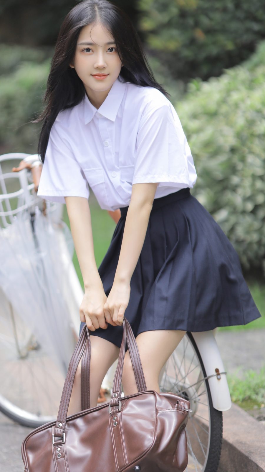 潘敏学生裙子4k美女手机壁纸2160×3840